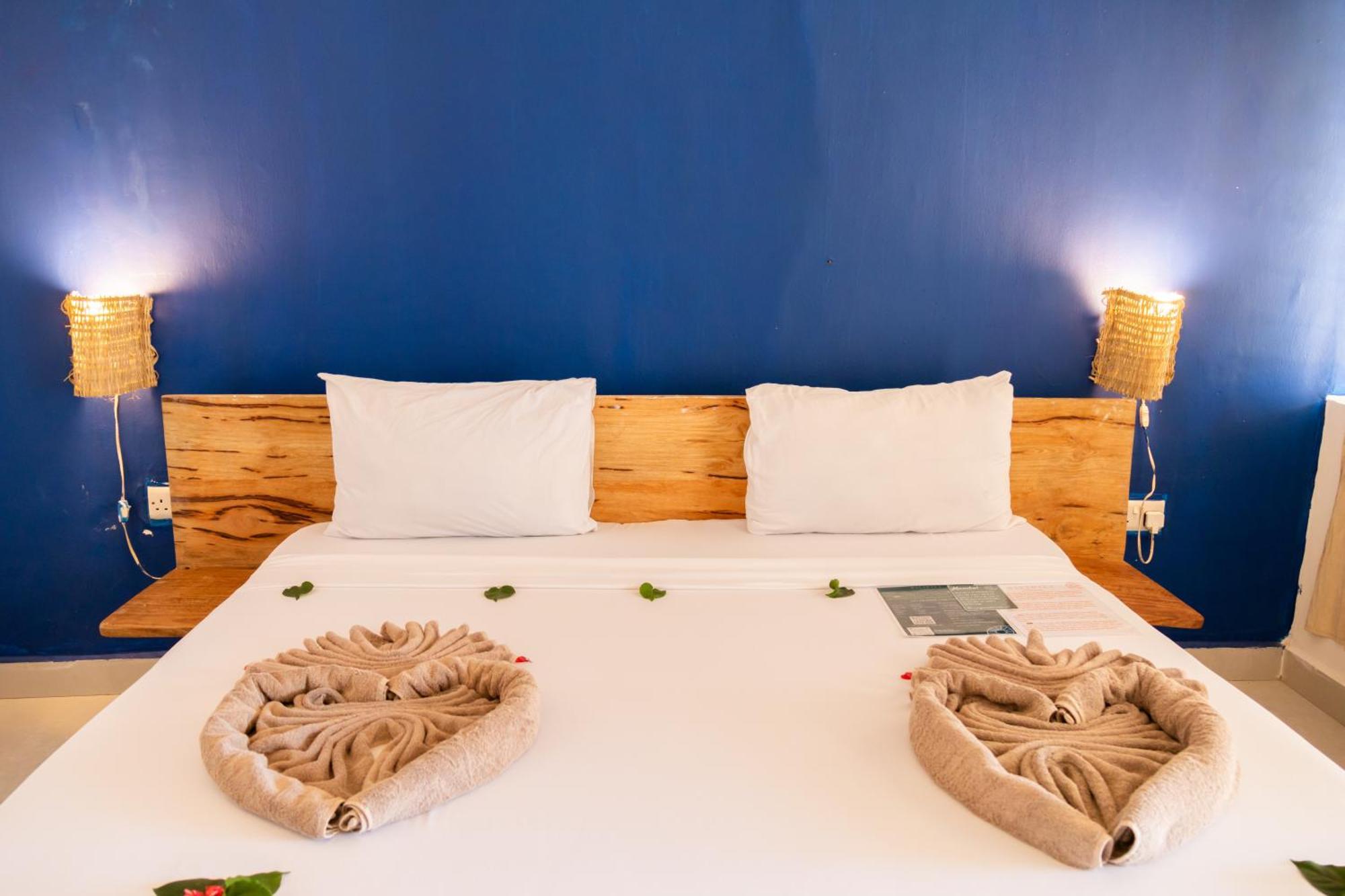 Pili Pili Beach Bungalows 江比阿 外观 照片