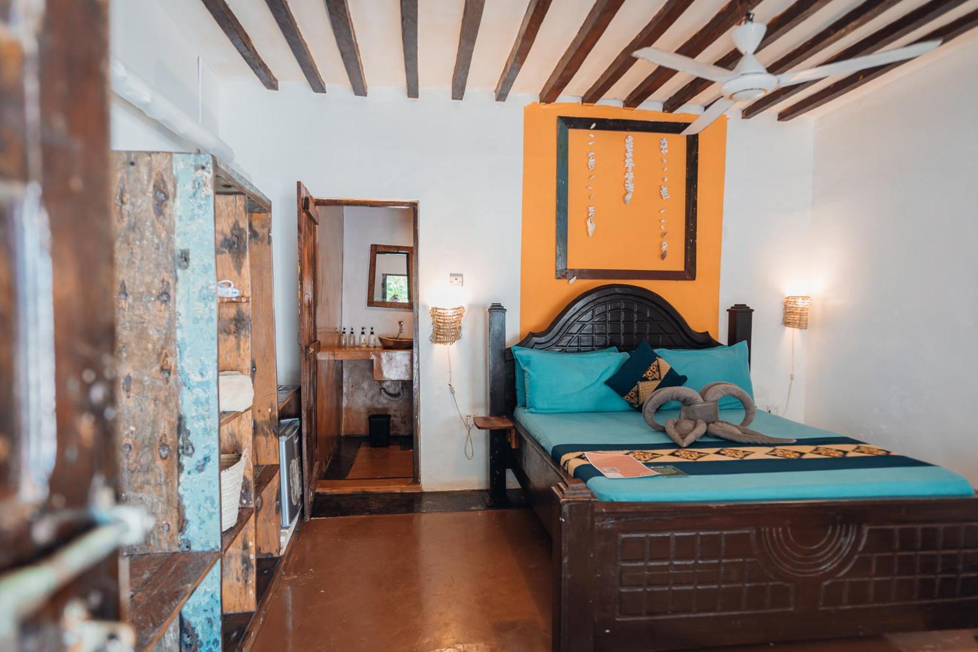 Pili Pili Beach Bungalows 江比阿 外观 照片